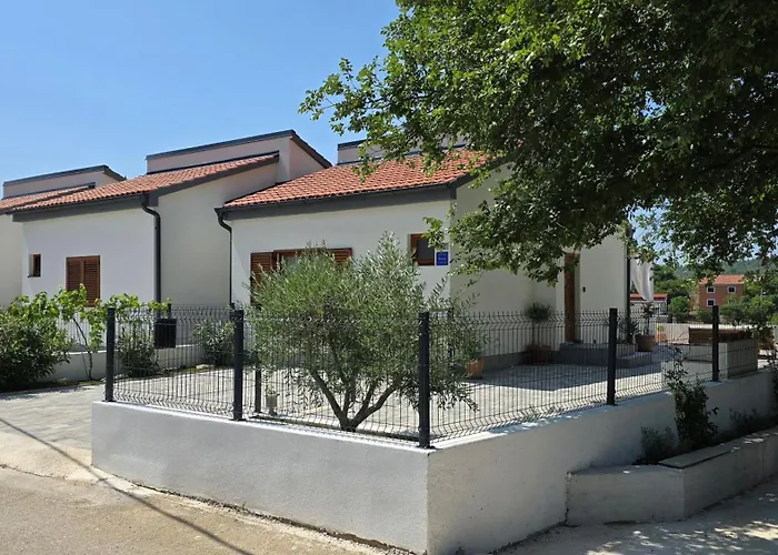 Апартаменты House Angelina *