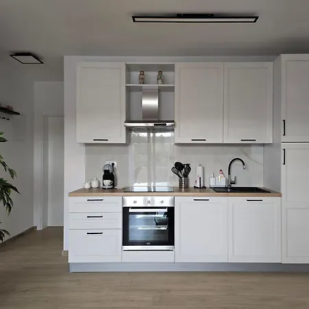 House Angelina Апартаменты