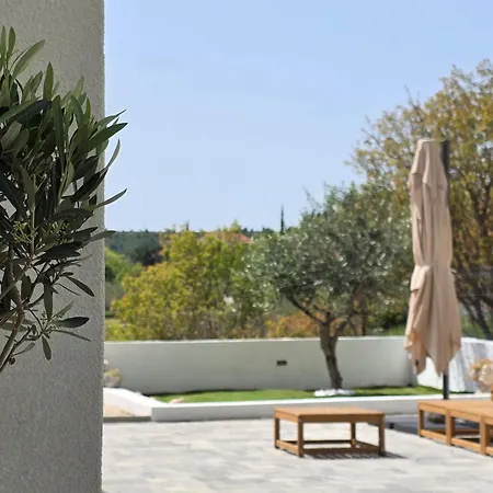 House Angelina דירה