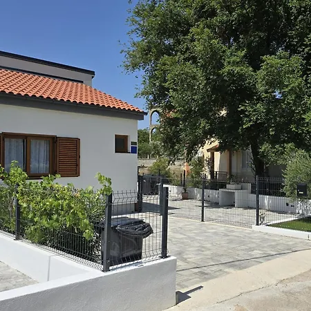 House Angelina דירה *